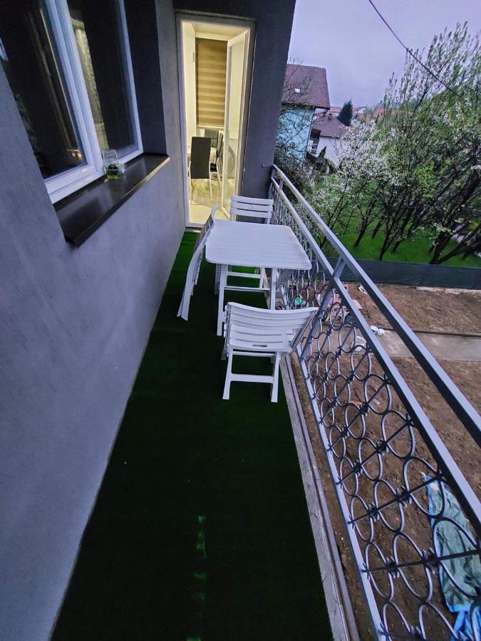 L'Appartement De La Pyramide Du Soleil Visoko Esterno foto