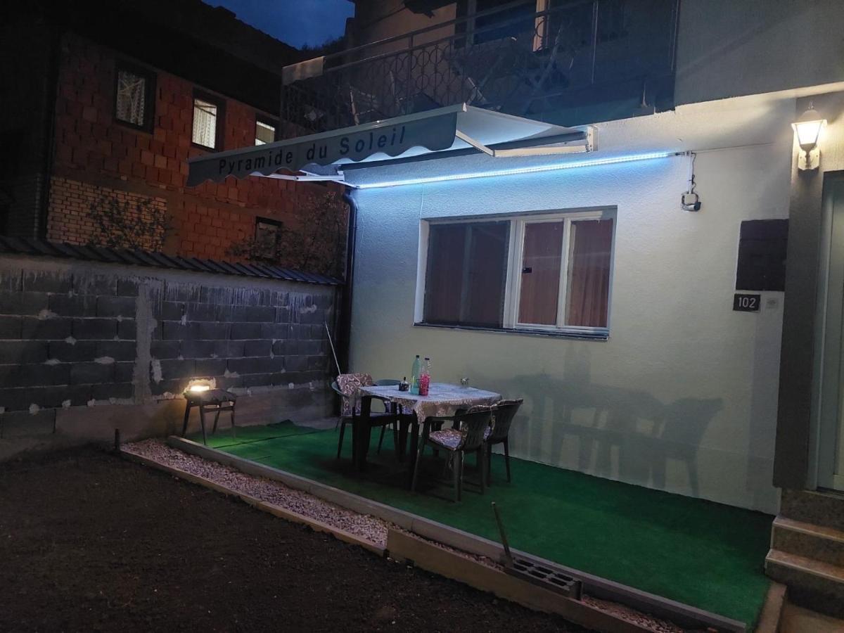 L'Appartement De La Pyramide Du Soleil Visoko Esterno foto